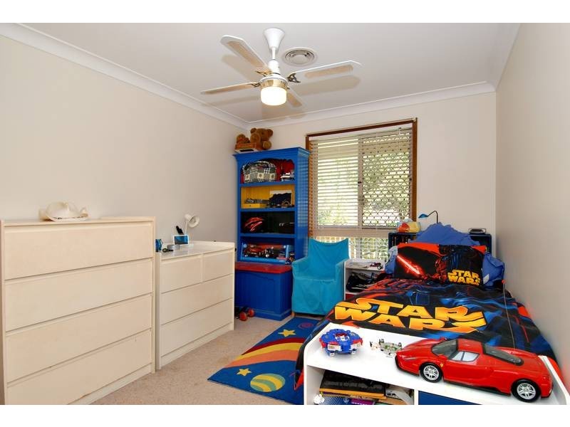 11 Drapers Road, Eatons Hill QLD 4037