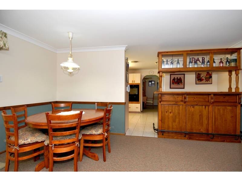 62 Drapers Road, Eatons Hill QLD 4037