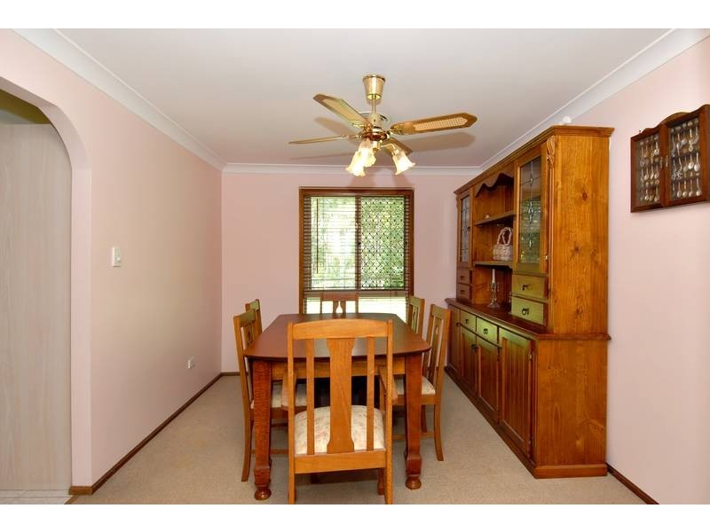 62 Drapers Road, Eatons Hill QLD 4037