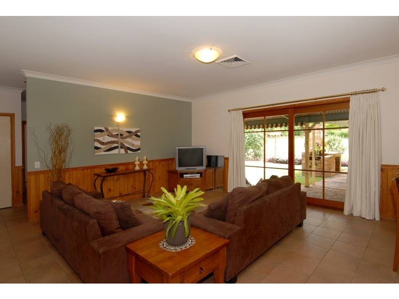 2 Beech Drive, Cashmere QLD 4500