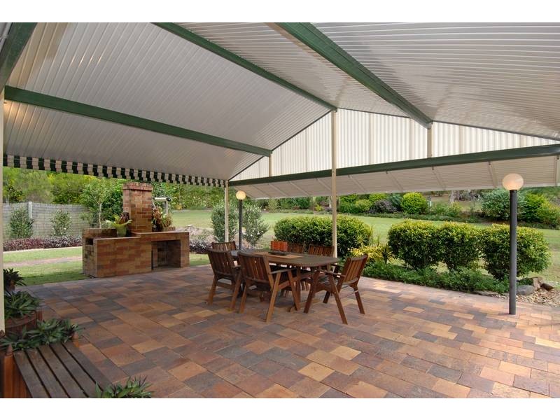 2 Beech Drive, Cashmere QLD 4500