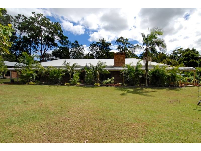 2 Beech Drive, Cashmere QLD 4500