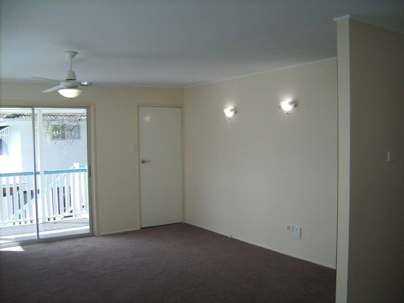 24 Folkstone Avenue, Albany Creek QLD 4035