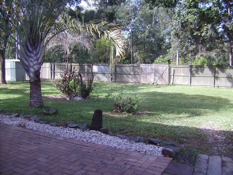 24 Folkstone Avenue, Albany Creek QLD 4035