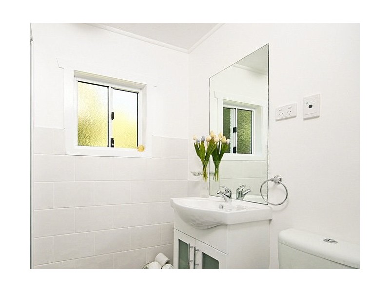 7 Lindsay Road, Mount Glorious QLD 4520