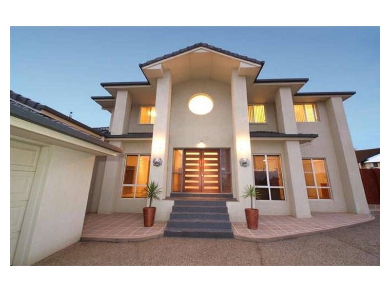 12 Diana Court, Eatons Hill QLD 4037