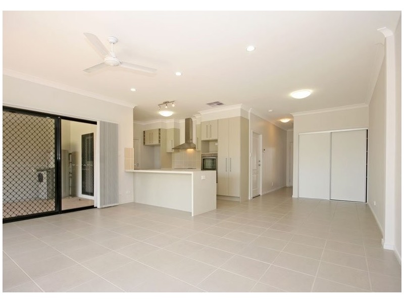 18/8 James Cash Court, Albany Creek QLD 4035