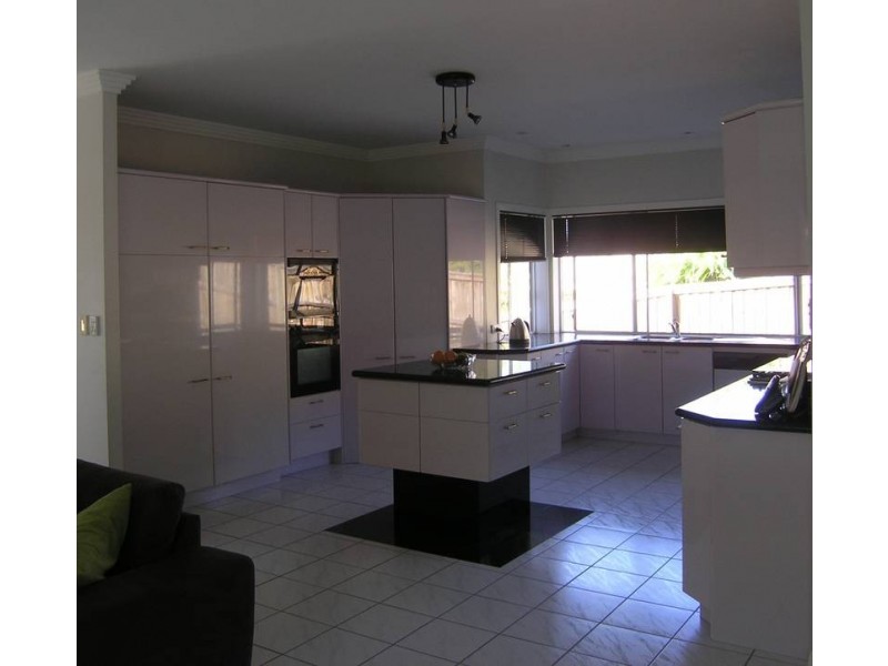 24 Listonia Drive, Albany Creek QLD 4035