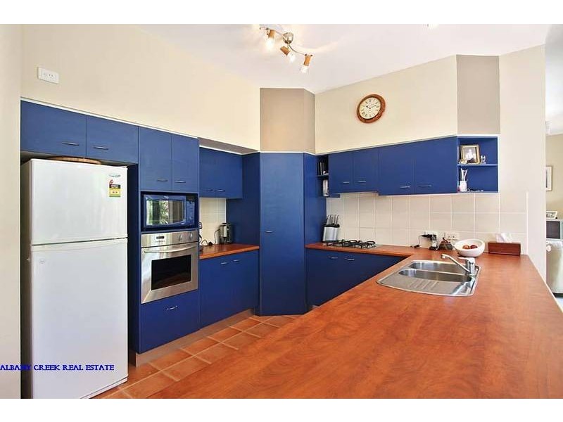 9 Paradise Court, Eatons Hill QLD 4037