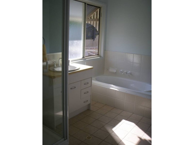 94 Saraband Drive, Eatons Hill QLD 4037