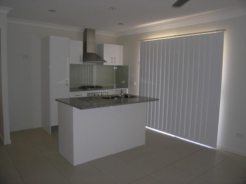 2/7 Hellcat Circuit, Bray Park QLD 4500