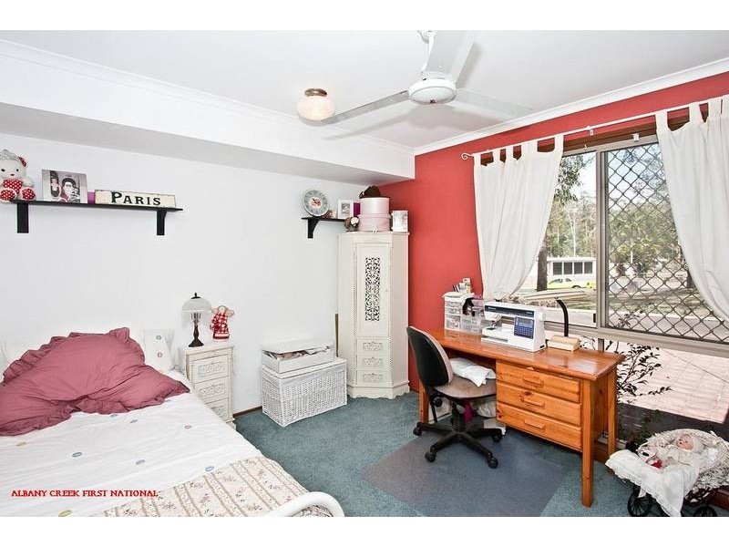 3 River Oaks Drive, Eatons Hill QLD 4037