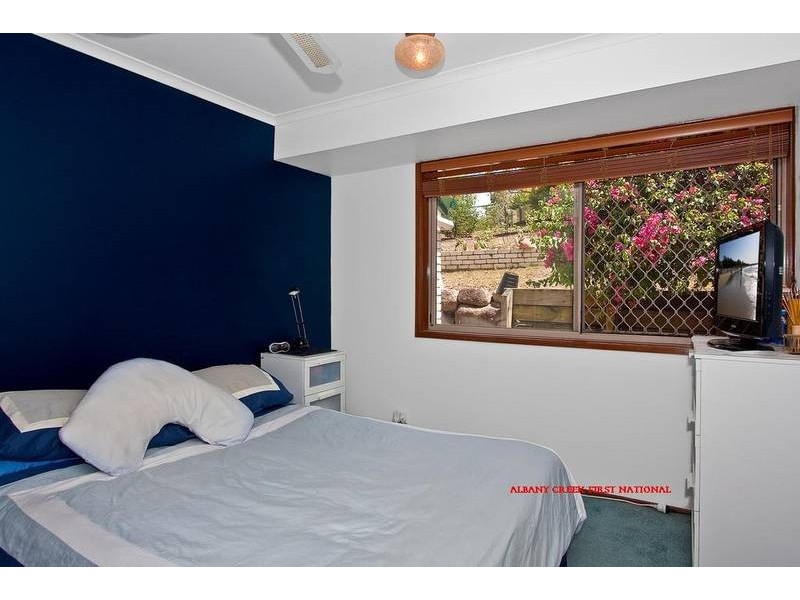 3 River Oaks Drive, Eatons Hill QLD 4037