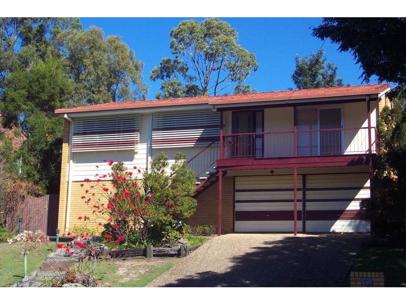 39 Folkstone Avenue, Albany Creek QLD 4035