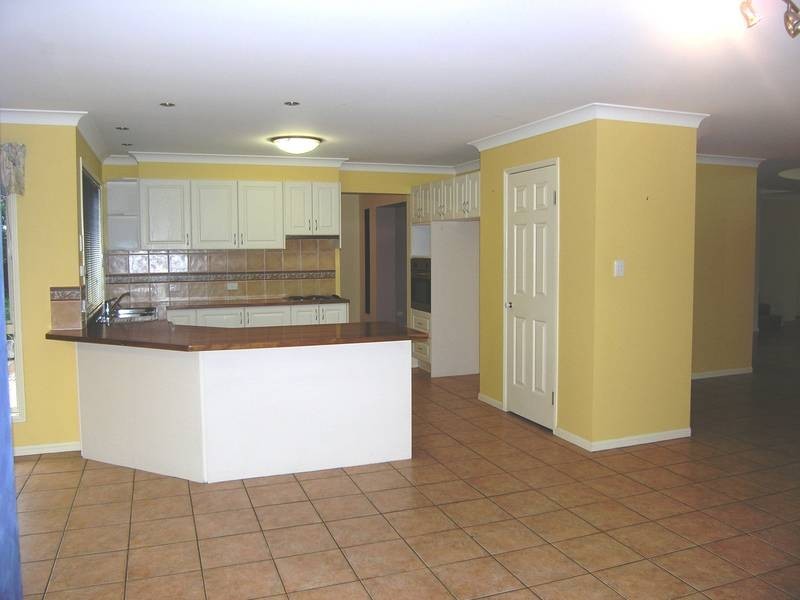 4 Elderberry Court, Eatons Hill QLD 4037