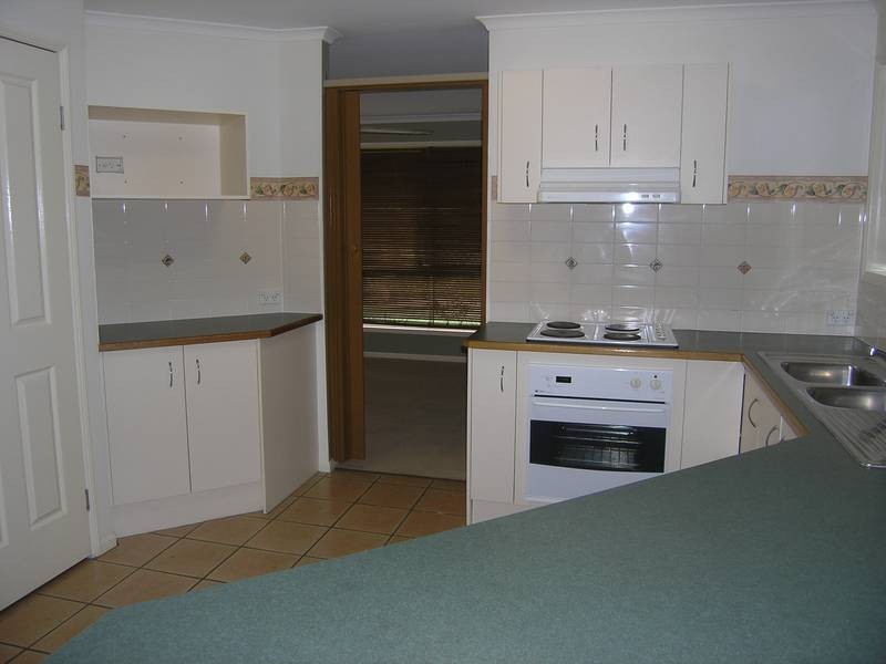 17 Saraband Drive, Eatons Hill QLD 4037