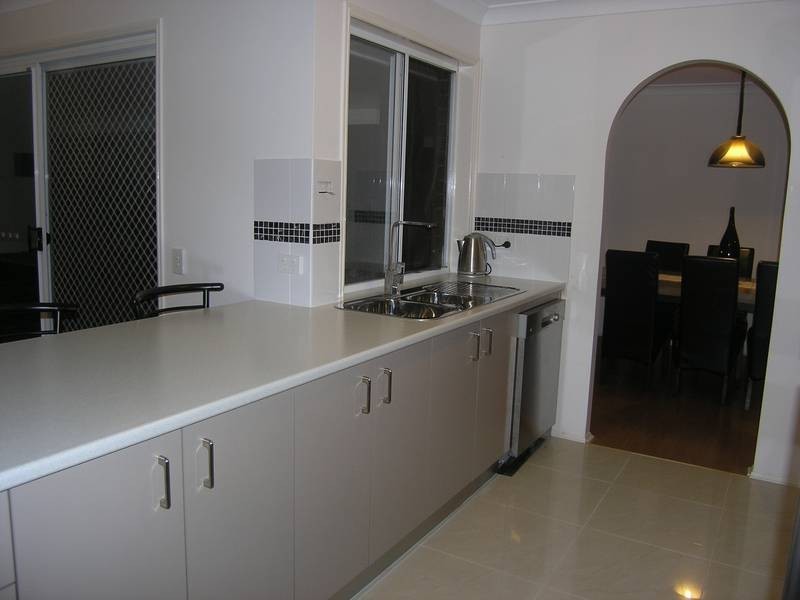 6 Sabu Court, Mcdowall QLD 4053