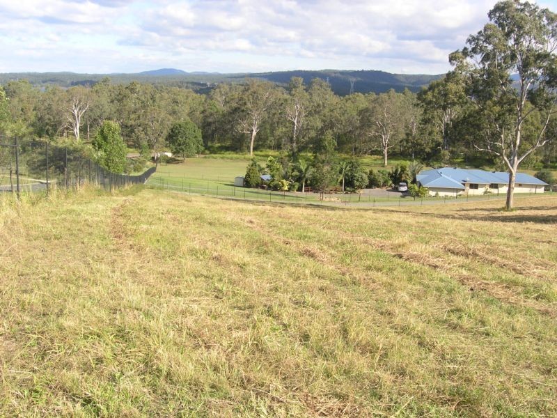 5 Andrew Clarke Road, Whiteside QLD 4503