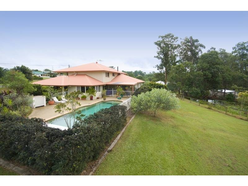 2 Ashleigh Court, Eatons Hill QLD 4037