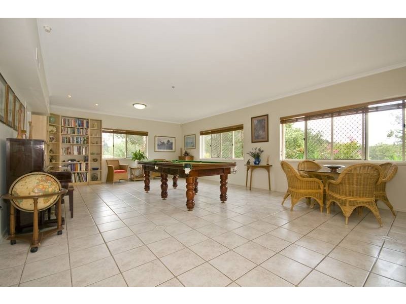 2 Ashleigh Court, Eatons Hill QLD 4037