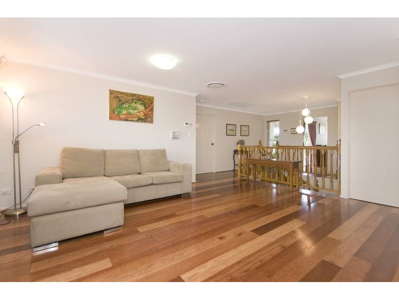 2 Ashleigh Court, Eatons Hill QLD 4037