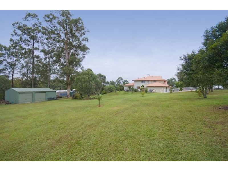 2 Ashleigh Court, Eatons Hill QLD 4037