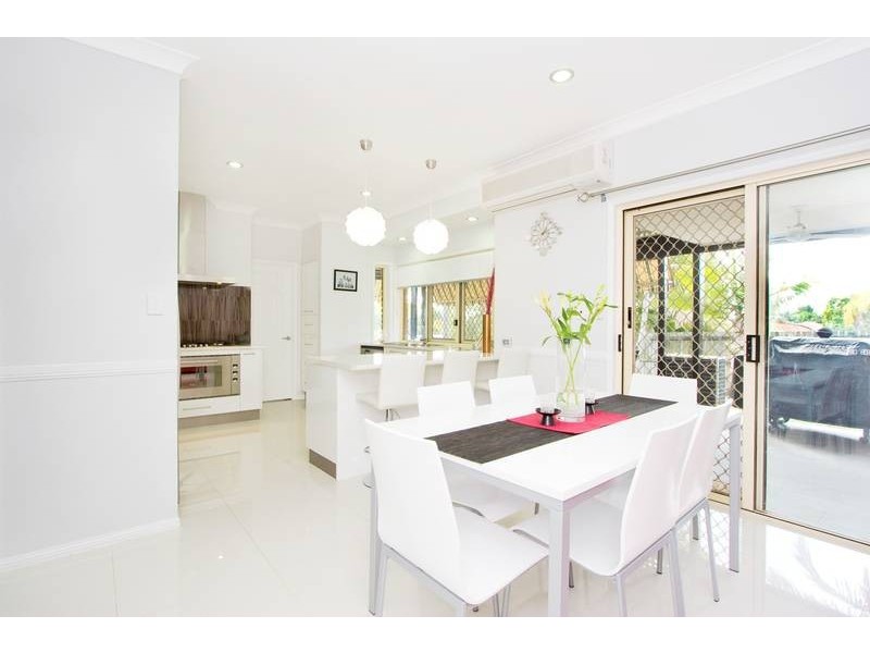 17 Forest Court, Albany Creek QLD 4035