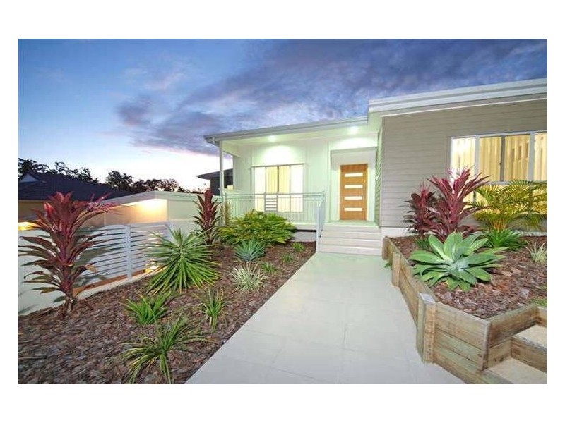 5 Sunbeam Court, Eatons Hill QLD 4037