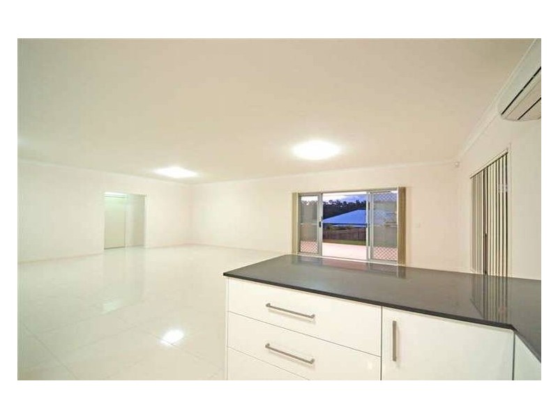 5 Sunbeam Court, Eatons Hill QLD 4037