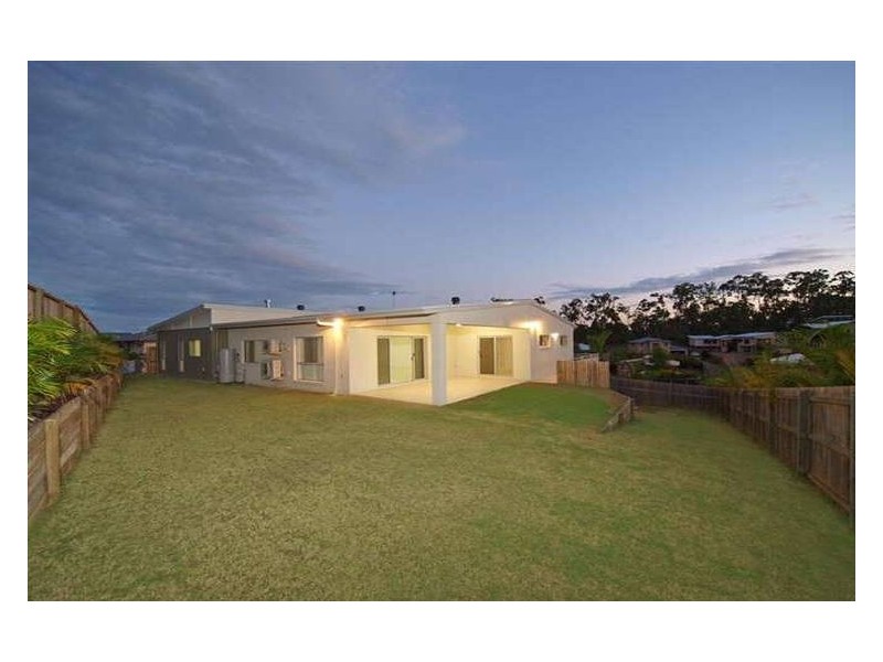 5 Sunbeam Court, Eatons Hill QLD 4037