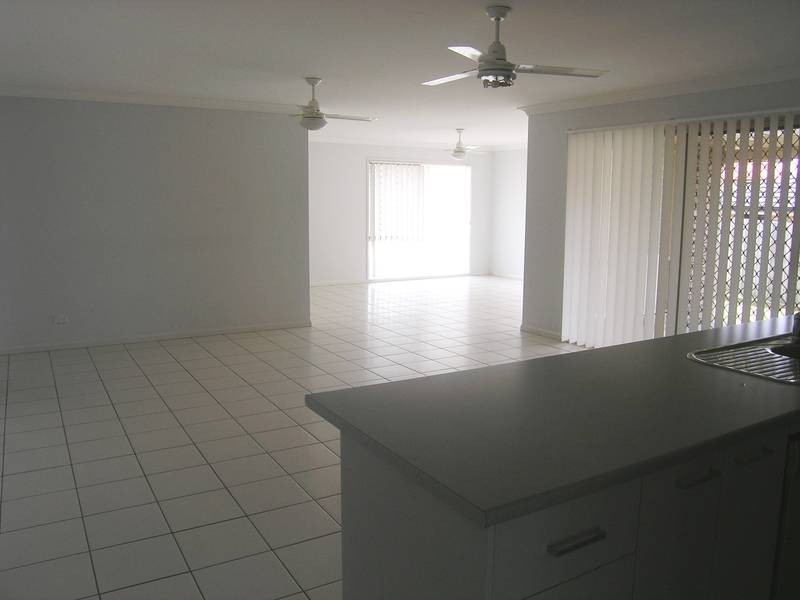 12 Hudson Court, Warner QLD 4500