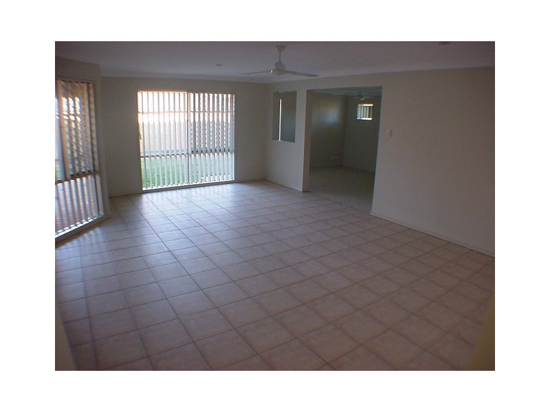 11 Corowa Court, Eatons Hill QLD 4037