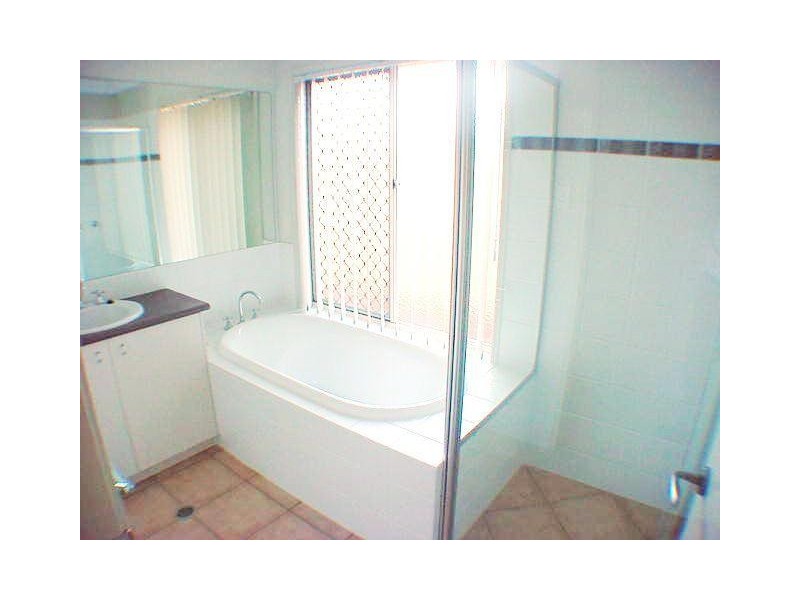 11 Corowa Court, Eatons Hill QLD 4037