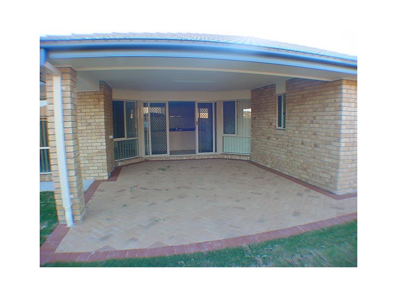 11 Corowa Court, Eatons Hill QLD 4037