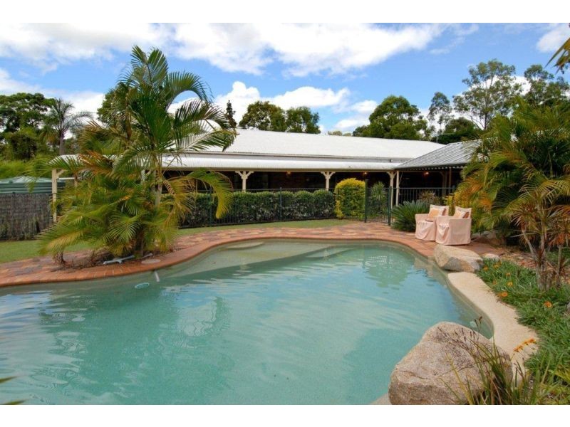 2 Beech Drive, Cashmere QLD 4500