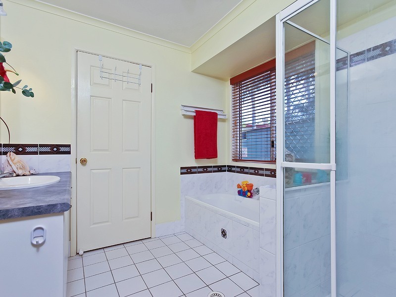 5 Explorer Drive, Albany Creek QLD 4035