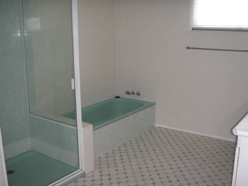 68 Glenlee Street, Arana Hills QLD 4054