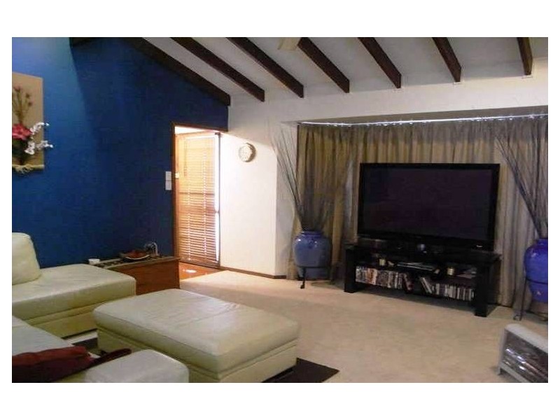 54 Bayside Drive, Beachmere QLD 4510