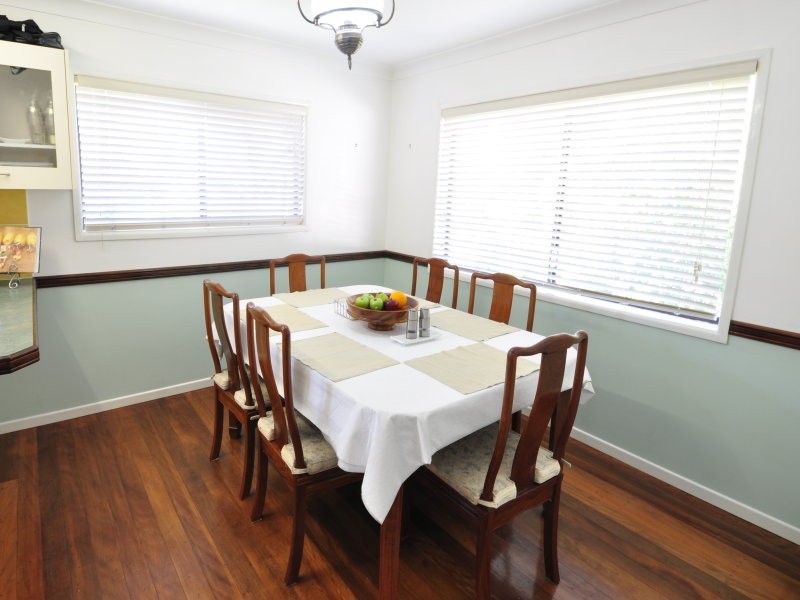 6 Crescent Court, Albany Creek QLD 4035