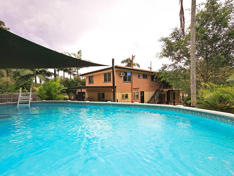 9 Bevlin Court, Albany Creek QLD 4035