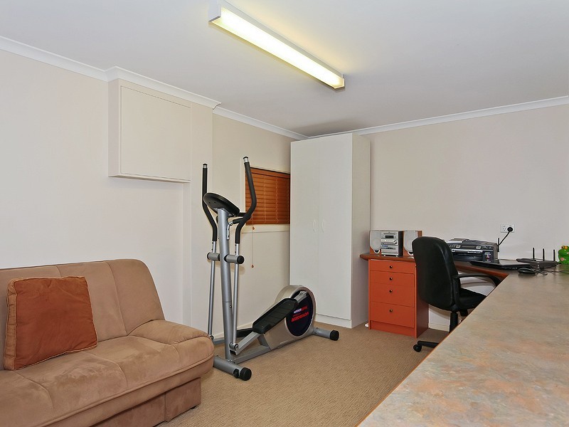 9 Bevlin Court, Albany Creek QLD 4035