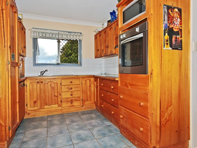 38 Roderick Street, Dayboro QLD 4521