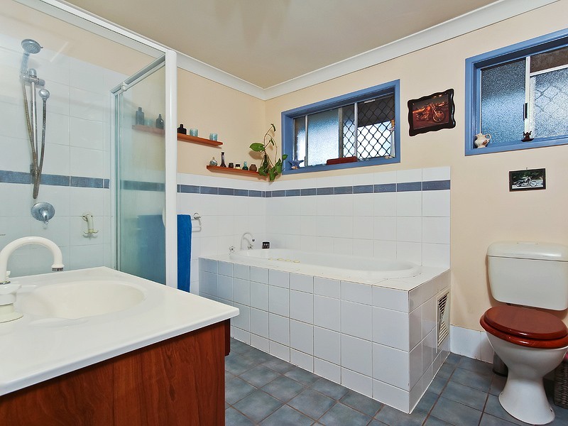 38 Roderick Street, Dayboro QLD 4521