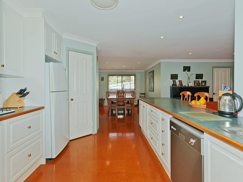 11 Bangalow Place, Albany Creek QLD 4035