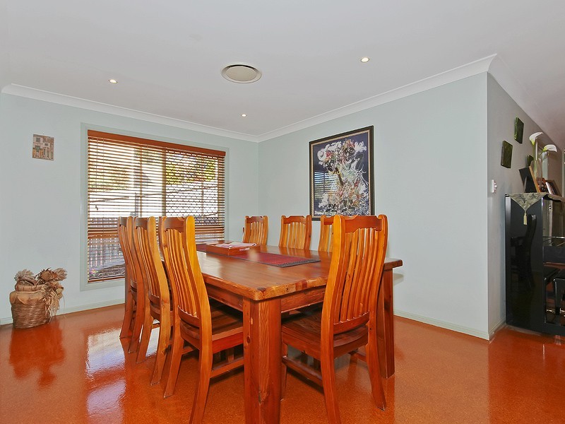 11 Bangalow Place, Albany Creek QLD 4035