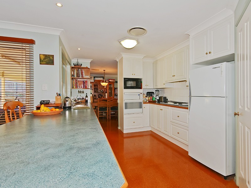 11 Bangalow Place, Albany Creek QLD 4035