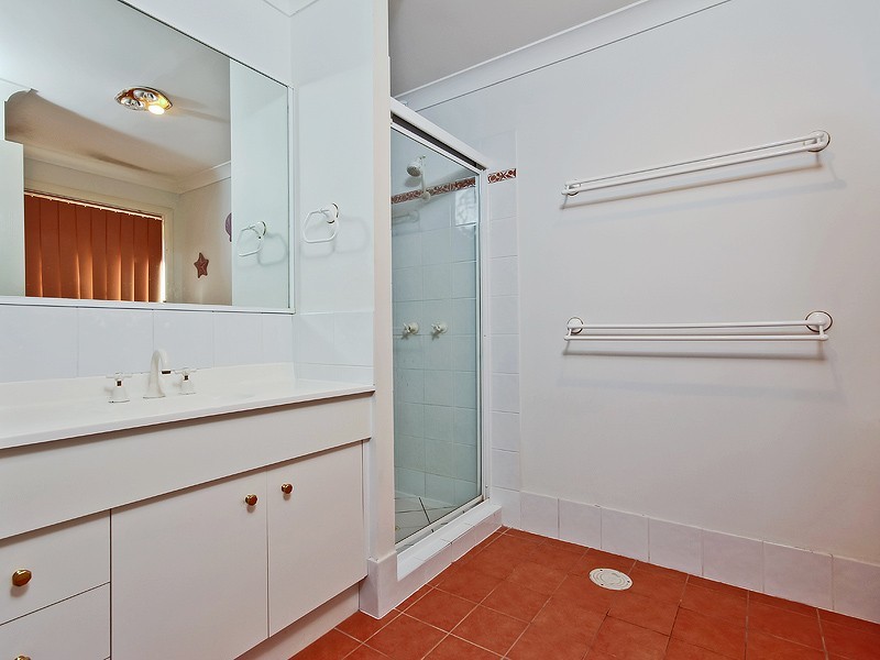 11 Bangalow Place, Albany Creek QLD 4035