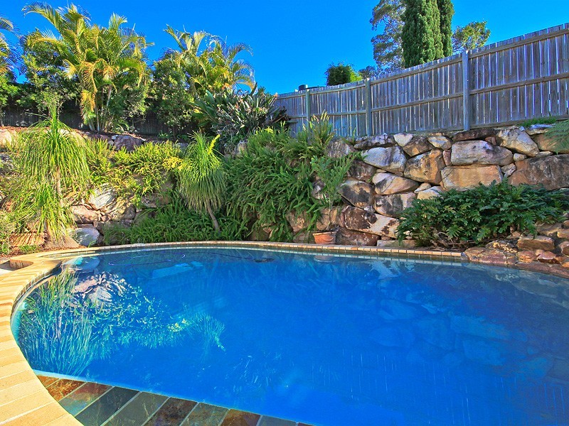 11 Bangalow Place, Albany Creek QLD 4035