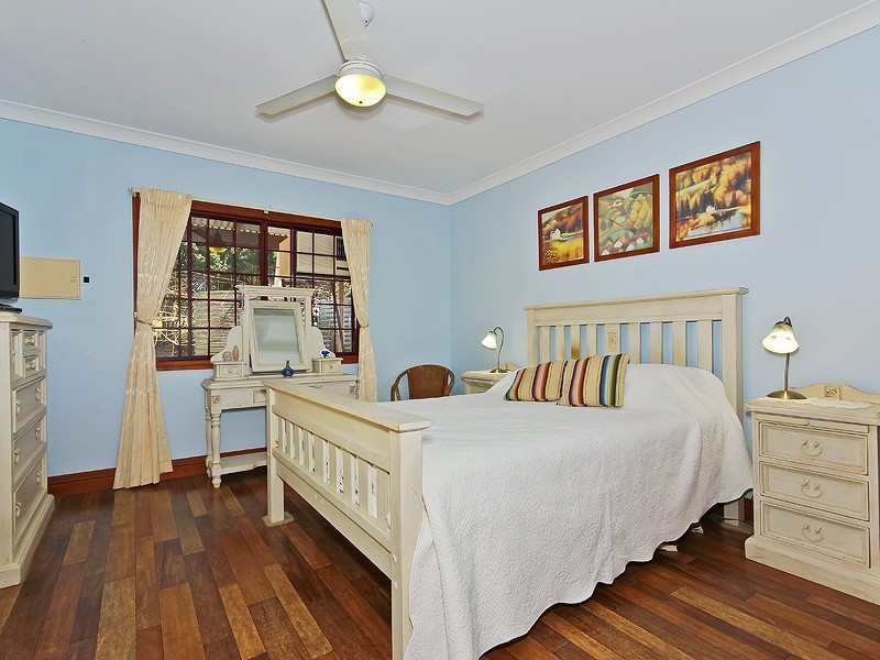Eatons Hill QLD 4037