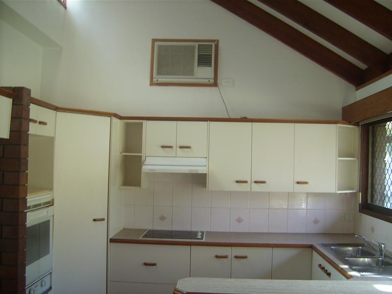 Eatons Hill QLD 4037